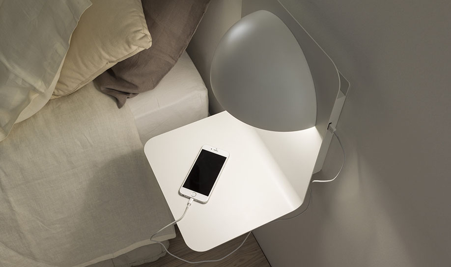 BOCONCEPT BEDSIDE LAMP 2014