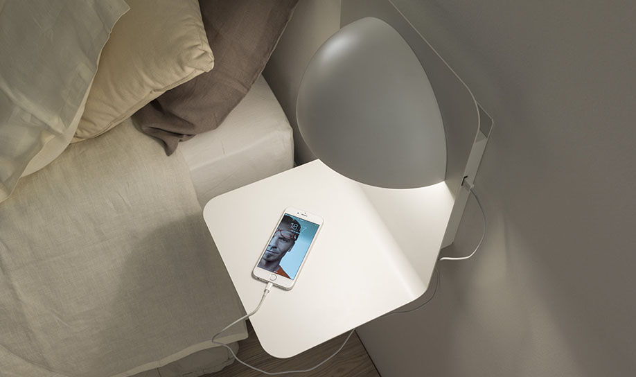 BOCONCEPT BEDSIDE LAMP 2014