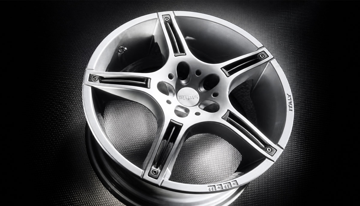 MOMO X-1 light alloy wheel