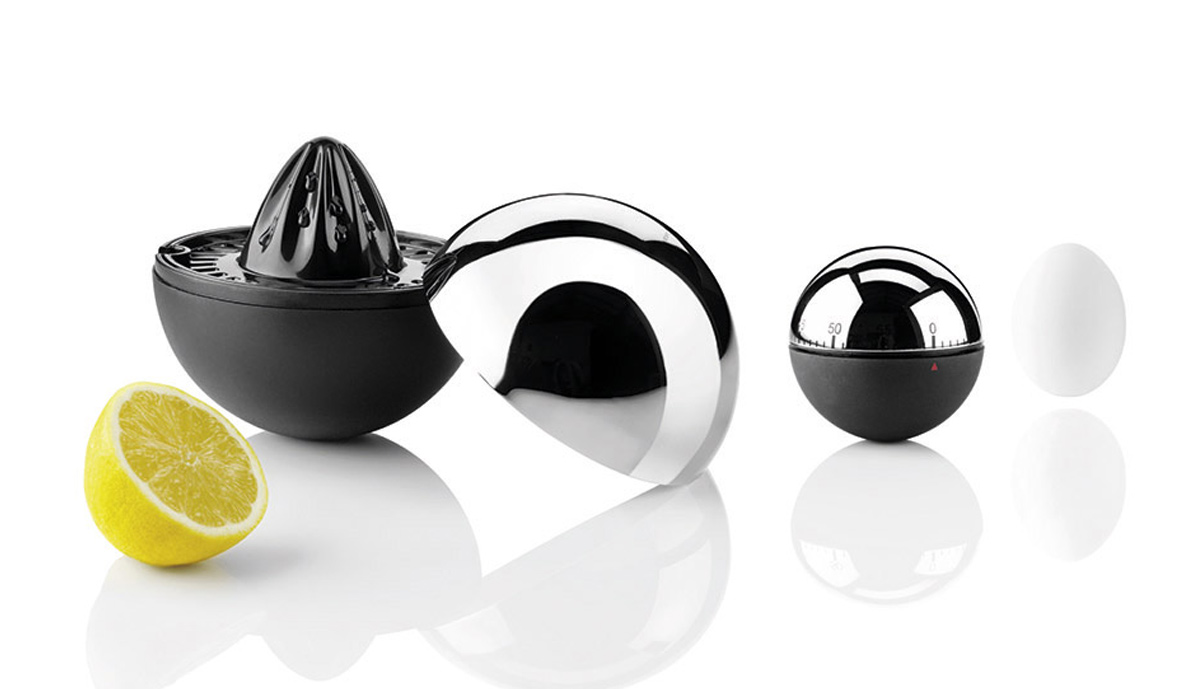 Stelton Rise &rsquo;n&rsquo; Shine juicer with polished steel cover, kitchen timer and egg